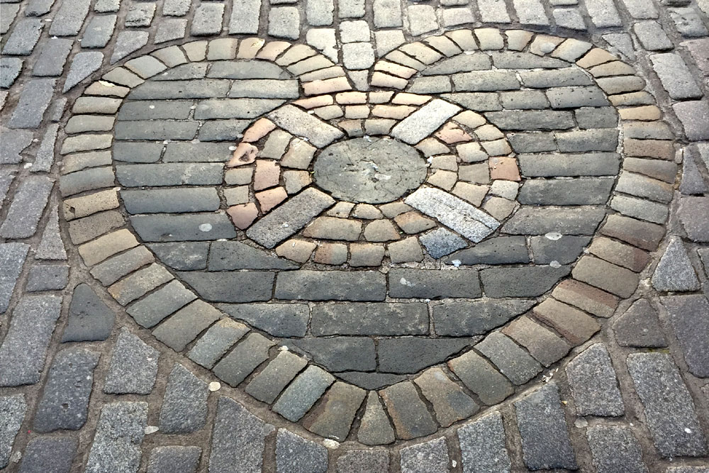 Mosaic heart set into the cobbles of Edinburgh's Royal Mile
