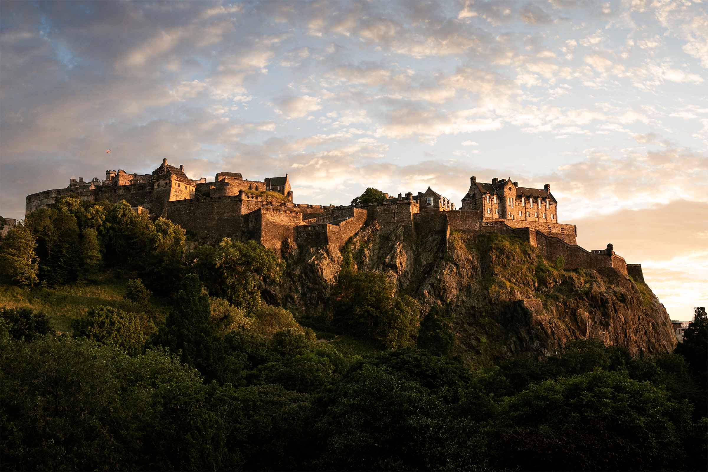Edinburgh Sightseeing Tours | Special Offer | Parliament House Hotel