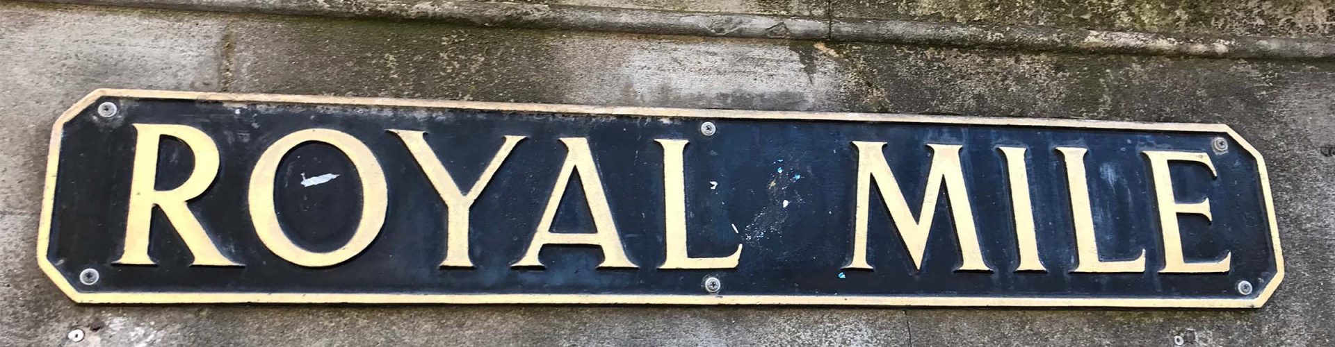 A street sign for the Royal Mile in Edinburgh