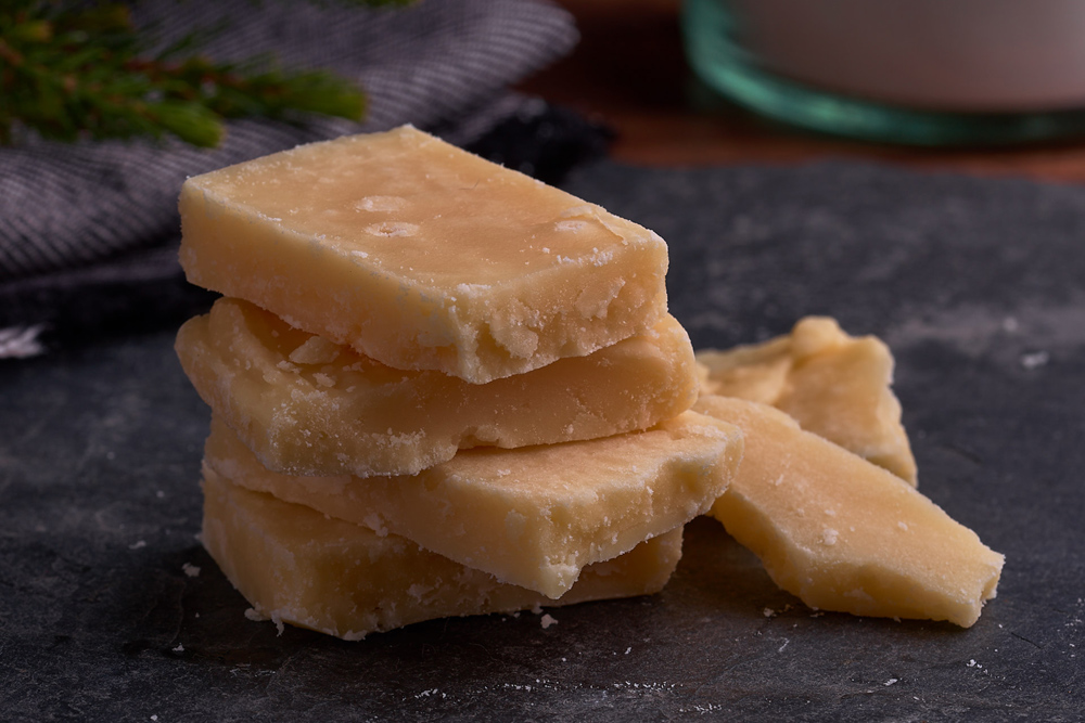 Pieces of Scottish tablet