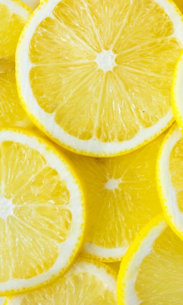 Lemon slices for gin and tonic