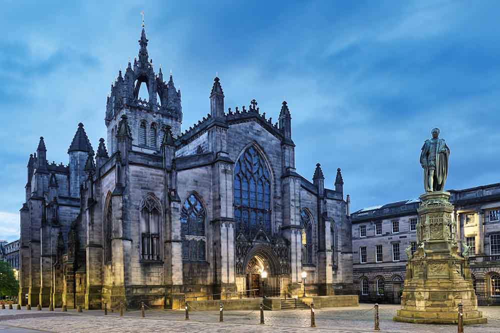 St Giles Cathedral in the evening.